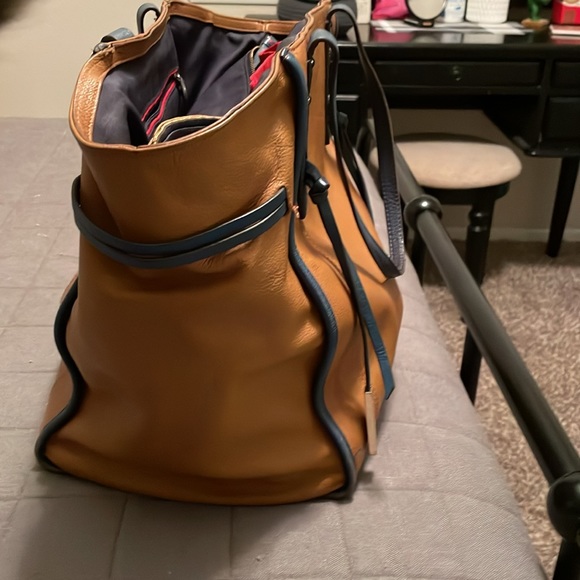 Tommy Hilfiger bag - Picture 4 of 5